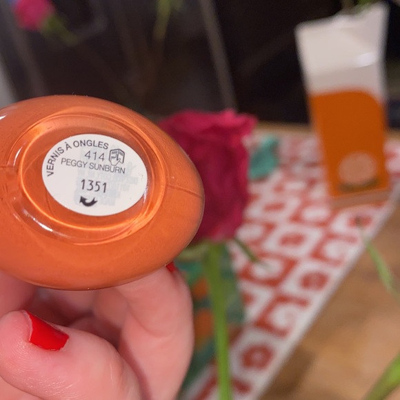 💘🍭BNWOT🍭GUCCI NAIL POLISH💘PEGGY SUNBURN-COLOR🍭💘AUTHENTIC💘🍭 - Picture 10 of 11